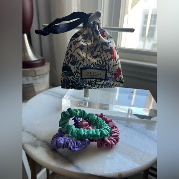 Authentic Gucci pack of three hair ties with dust bag - Picture 3 of 3